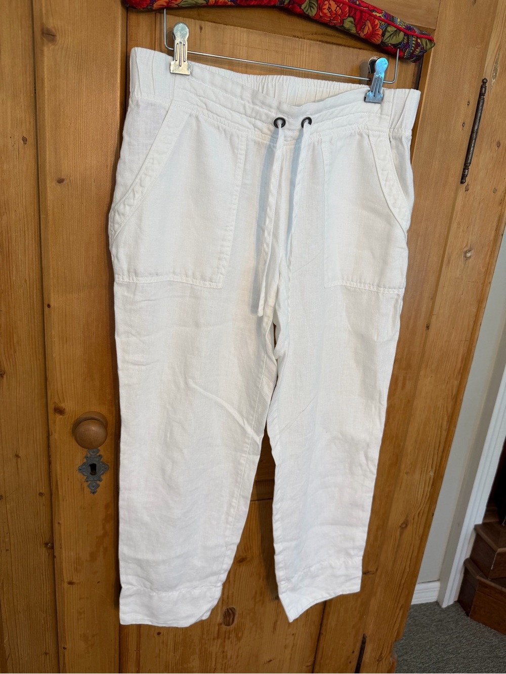 Athleta White Drawstring Linen-Blend Joggers